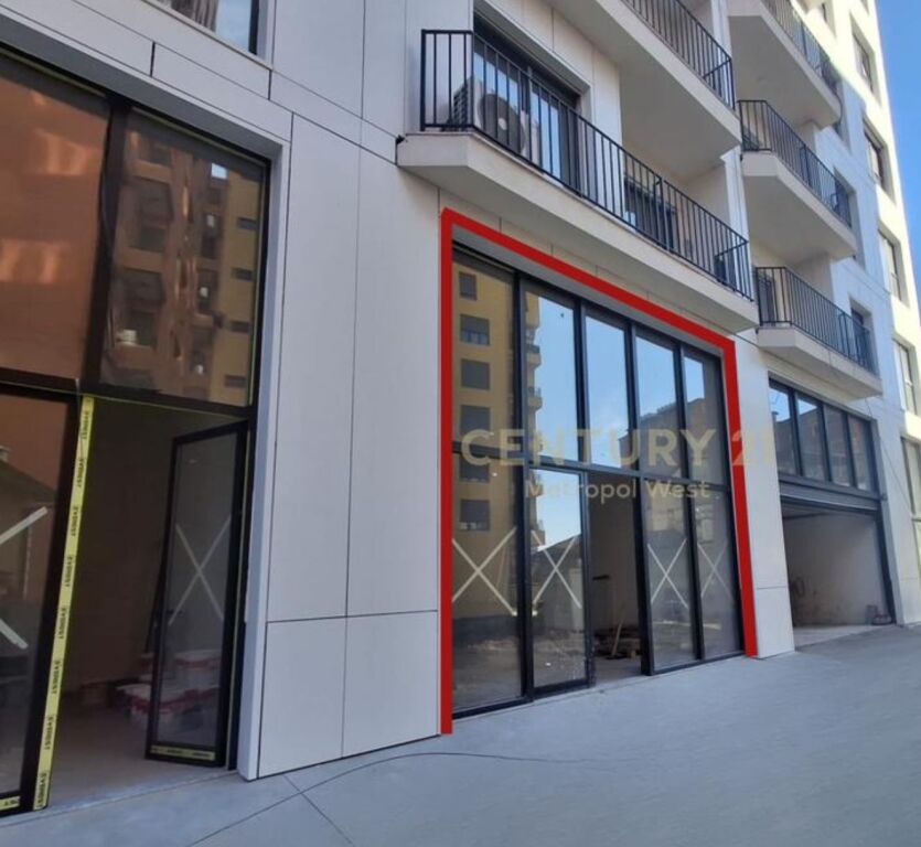 Jepet me qera ambient komercial