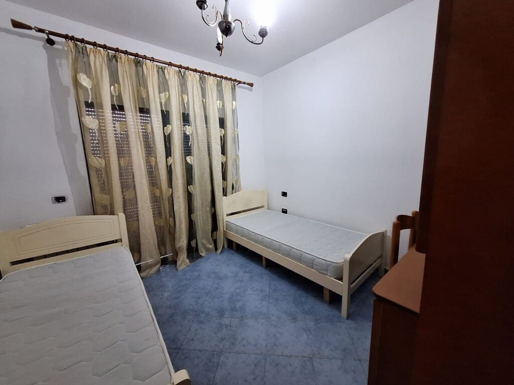2+1 apartment for rent at Bulevardi i Ri