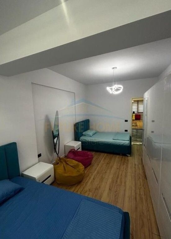 Qira, Apartament 2+1+2, 21 Dhjetori, Tiranë