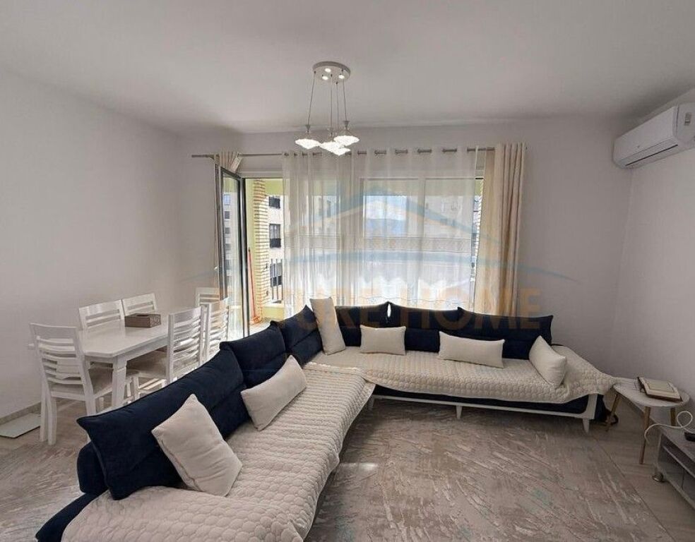 Affitto, Appartamento 2+1+2+ Posto Auto, Campo di Aviazione