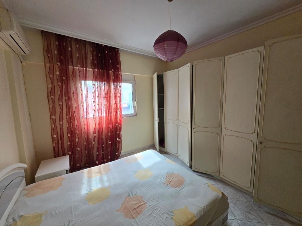 APARTAMENT 2+1 PER SHITJE TE KOMUNA E PARISIT (LULISHTJA)