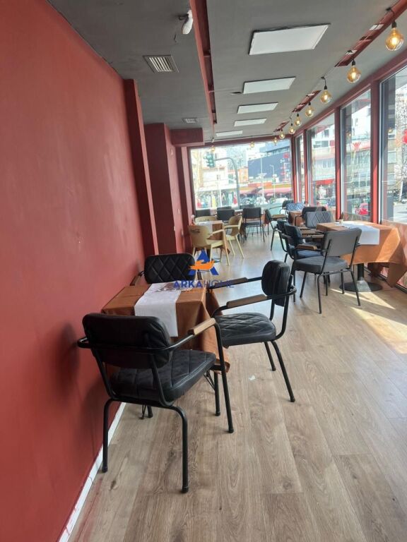 LOCALE IN AFFITTO 120 M2 " VIA FERIT XHAJKO " 2500 EURO