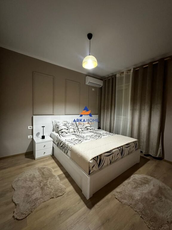 JEPET APARTAMENT ME QERA 2+1+BALLKON "LIQENI I THATE" 800 EURO