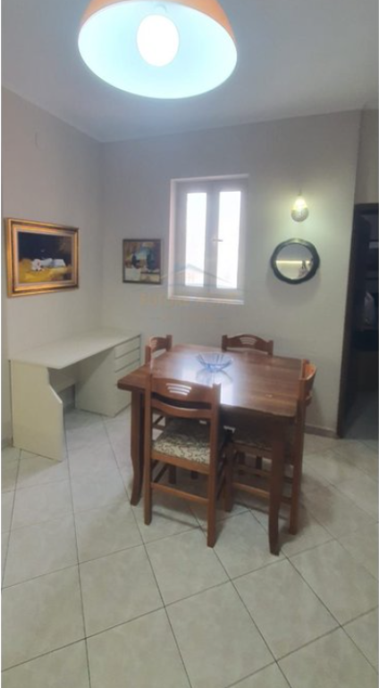 Qera, Apartament 2+1+2, Brryli
