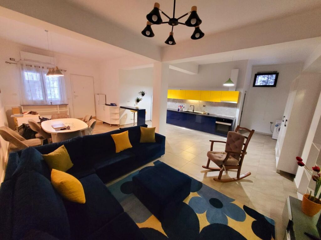 Apartament 2+1 me qera rruga Hoxha Tahsim tek Bar Oslo