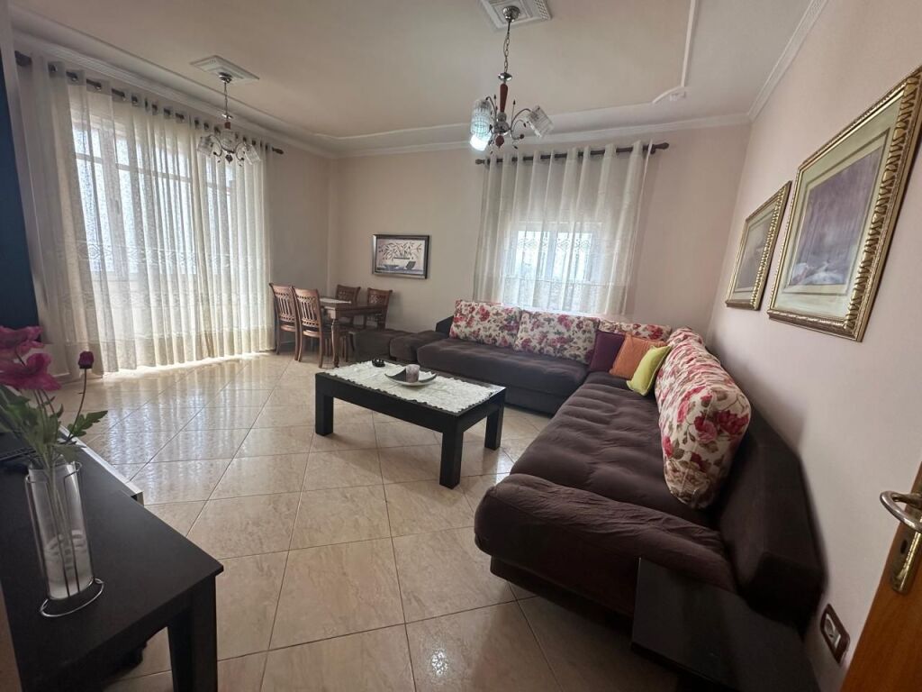 🏢At Medreseja, a 1+1 apartment, furnished, is for rent 45,000Leke