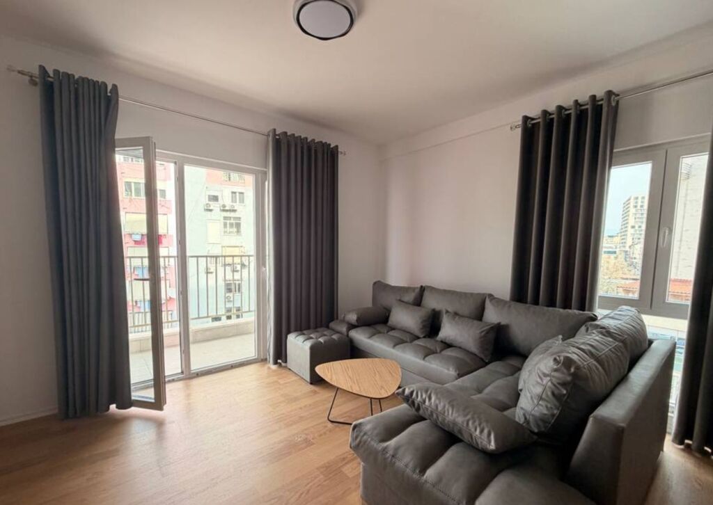 Jepet me qera apartament 2+1+2