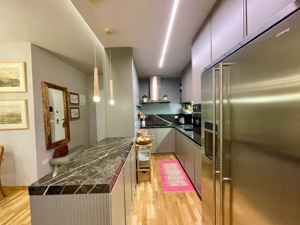 Jepet Qira Apartament 2+1+Post Parkimi në rezidencë private, Liqeni Thatë