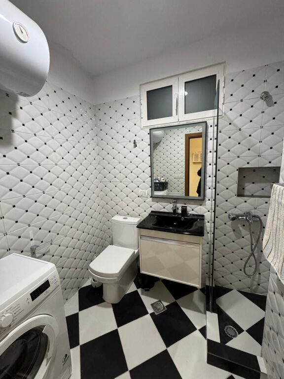 Jepet me qira 2+1+2 ZOGU I ZI 850€