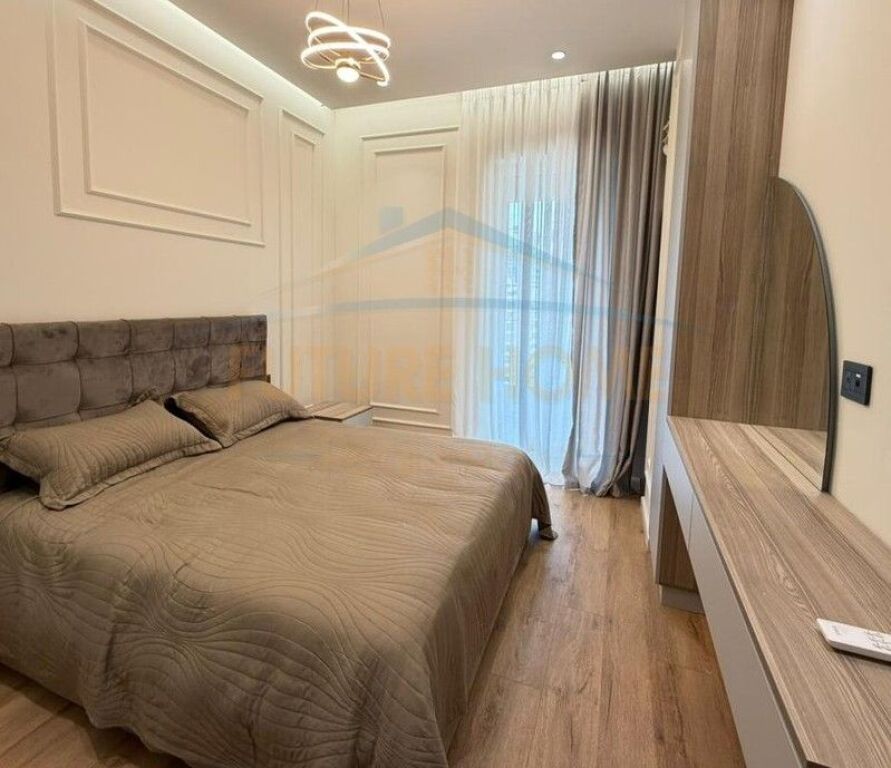 Affitto, Appartamento 1+1+Posto auto, vicino Air Albania, Tirana.