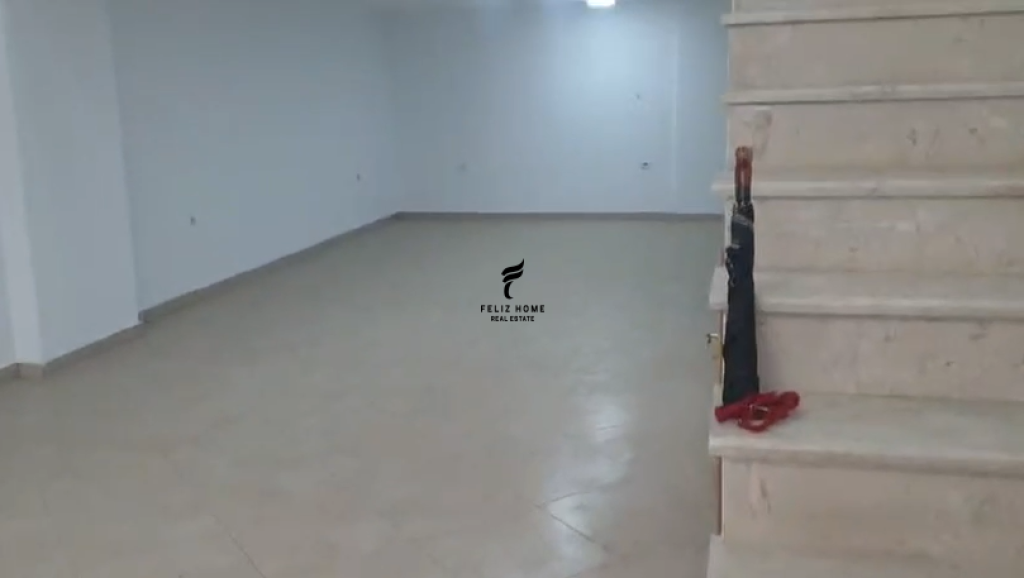 DYQAN ME QERA 90 M2 STACIONI TRENIT 70.000 LEKE  FH-58402