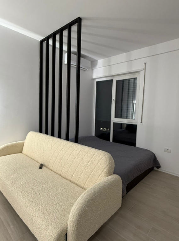 🏡 Garsoniere me Qira – Rruga 5 Maji (mbrapa Concord Center) 