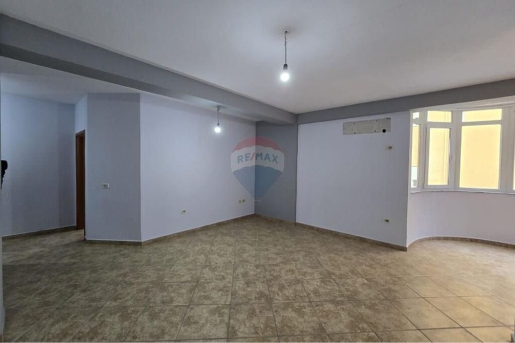 2+1 apartment for sale at Eleonora-Commune of Paris!