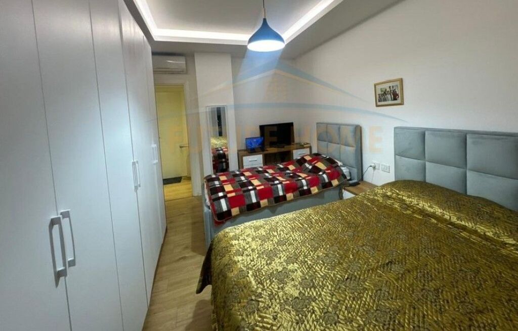 Shitet, Apartament 2+1+2+Post parkimi, Ali Demi