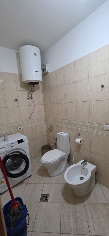 Affittasi 1+1 arredato, vicino a Kika 1 comune di Parisit, 550 mila leke