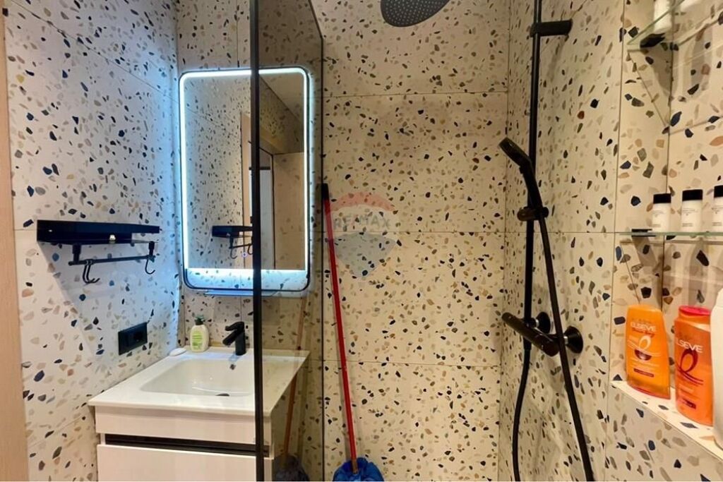 APARTAMENT 1+1 PER QERA NE MYSLYM SHYR