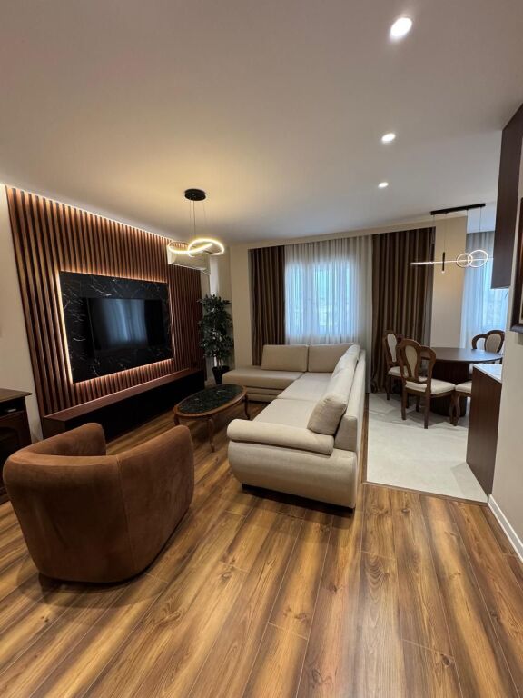 Jepet me qira 2+1+2 ZOGU I ZI 850€