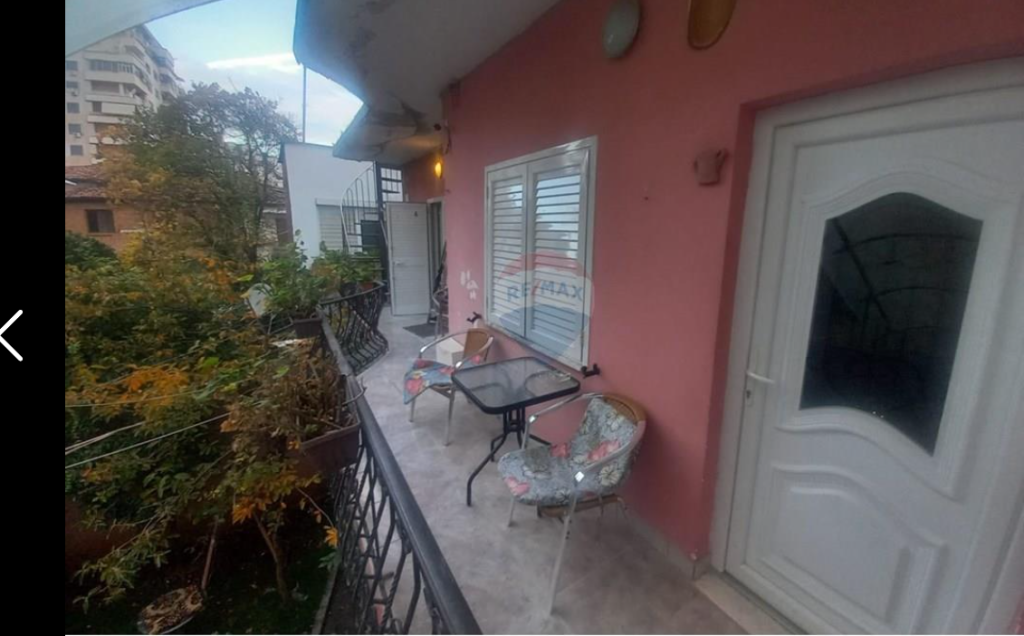 Vile per shitje ne Qender