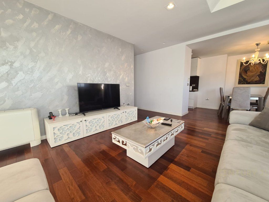 APPARTAMENTO 2+1+2 VICINO ALLA STRADA DI KAVAJA!