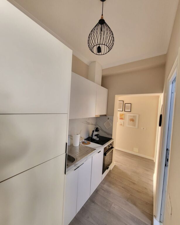 🏡 Jepet Apartament 1+1 me Qira – Garda