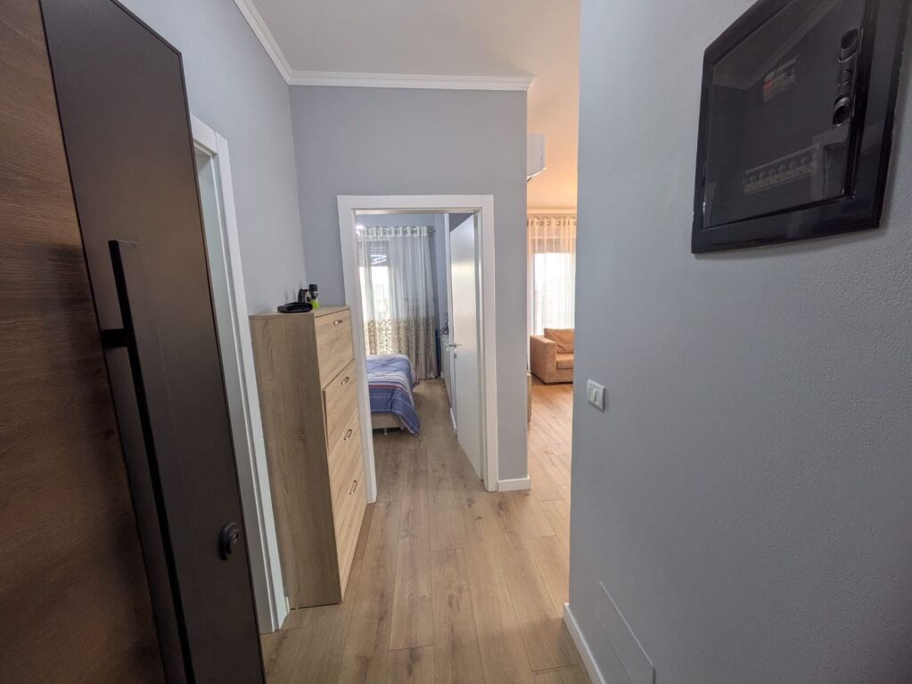 SHITET Apartament 1+1 tek Porcelani | Pranë Klan TV