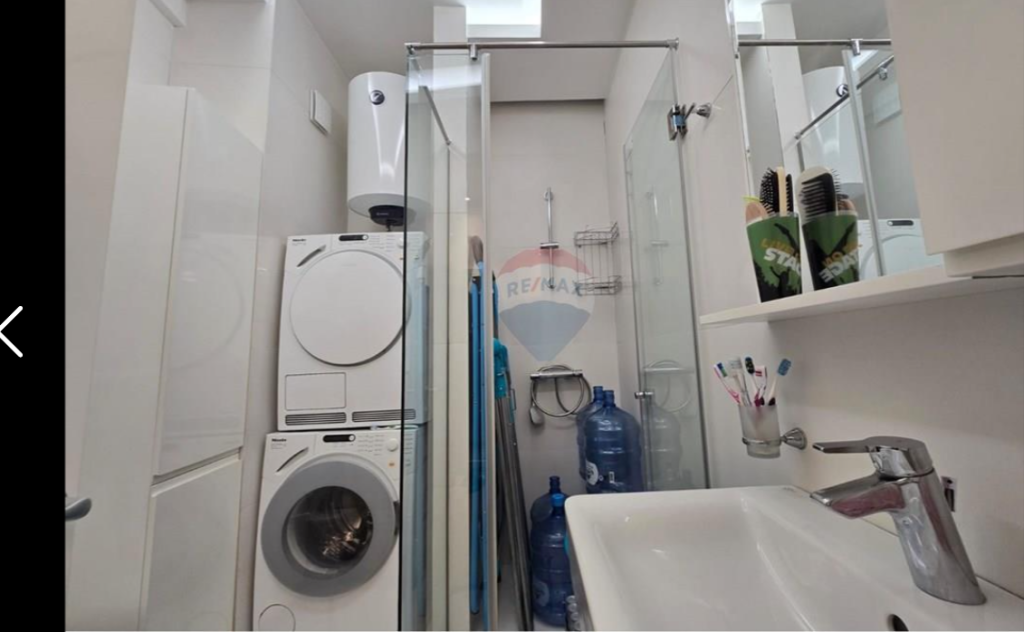 Apartament per shitje 2+1+2 tek Komuna e Parisit