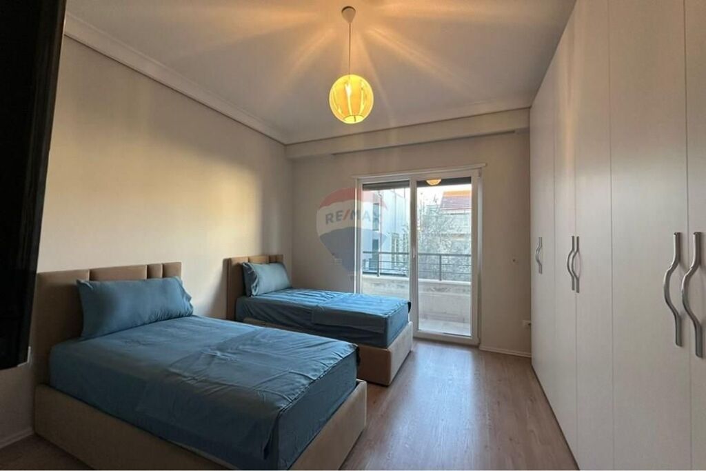 *Vile 3-kateshe me qira *Sunrise Rezidence*