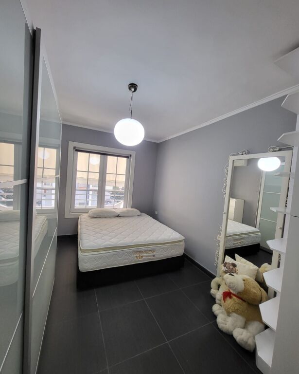 🏡 Jepet Apartament 1+1 me Qira – Garda