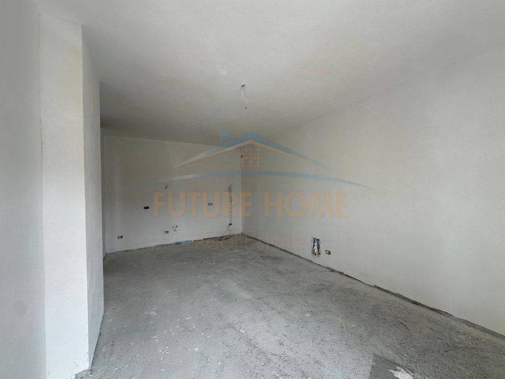 Shitet, Apartament 2+1+2, Sauk, Porta Tirana e Re, Tiranë..