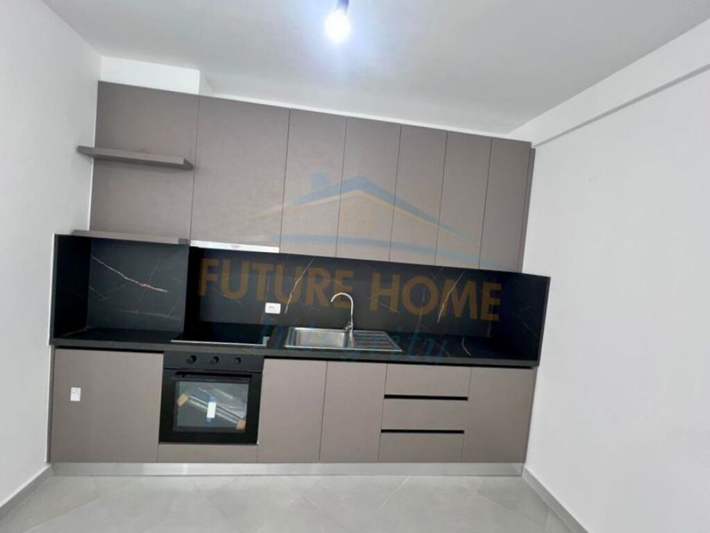 Affitto, Appartamento 2+1, Via Dibrës, Tirana.