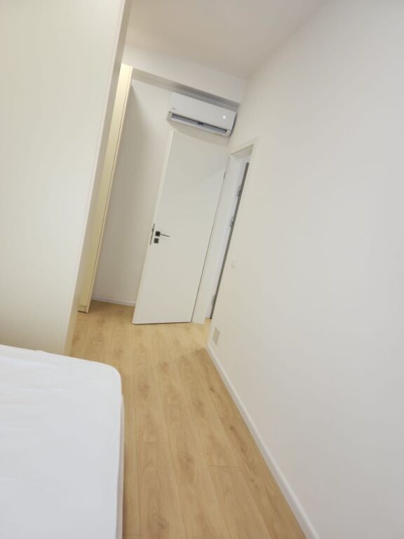 Jepet Apartament me Qira 1+1 ne Zonen e Ali Demit !