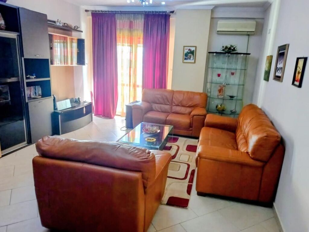 Apartament 2+1+2 per qira ne Astir !