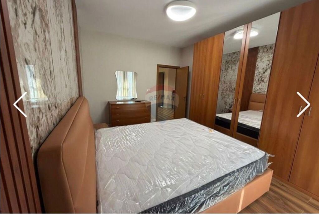 Jepet me qera 2+1 mobiluar te Mine Peza 880 eu