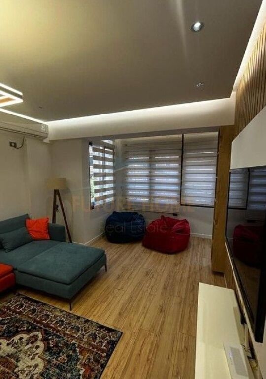 Qira, Apartament 2+1+2, 21 Dhjetori, Tiranë