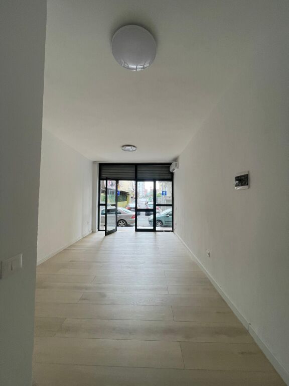 Shitet ambient biznesi tek Ish Parku i Autobuseve