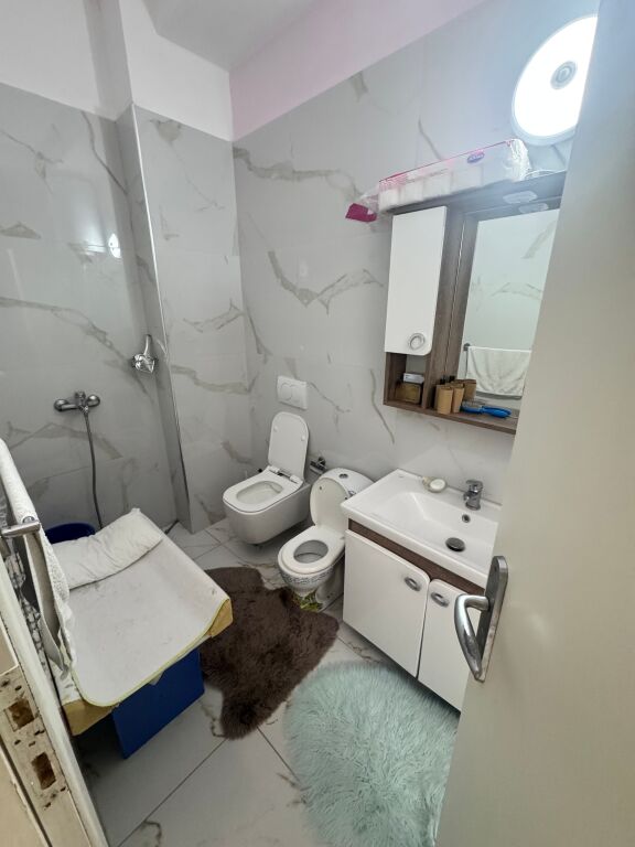 🏢 JEPET ME QERA AMBIENT PËR BIZNES / ZYRË – LIQENI I THATE