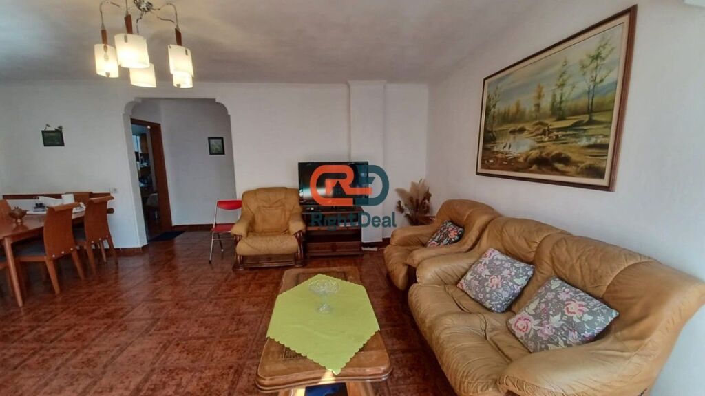 Tek Zogu I Zi, Shitet Apartament 2+1 Ideal Per Banim Ose Investim!!!