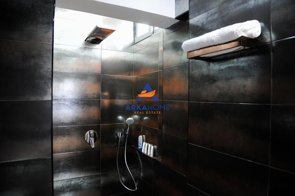 JEPET APARTAMENT ME QERA 2+1+2BALLKONE " BLLOK " 950 EURO