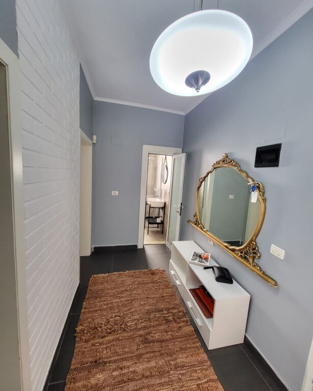 🏡 Jepet Apartament 1+1 me Qira – Garda