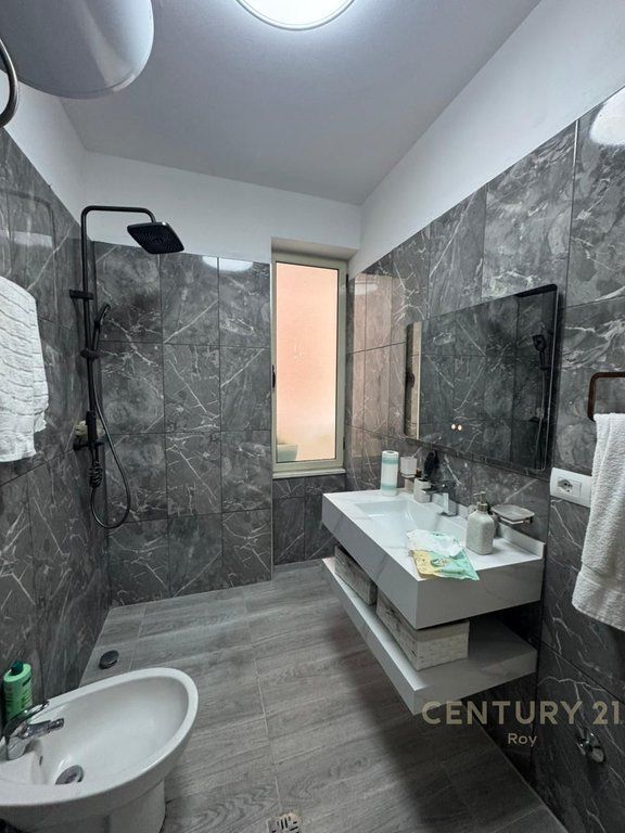 JEPET APARTAMENT ME QERA TEK VILA E ZOGUT !