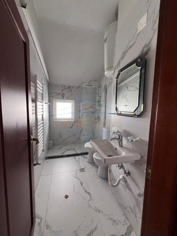 Qera, Duplex për Zyra, Blloku, Tiranë.