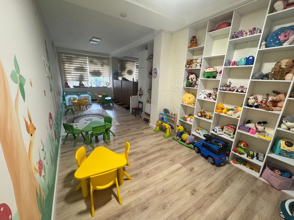 🏢 JEPET ME QERA AMBIENT PËR BIZNES / ZYRË – LIQENI I THATE