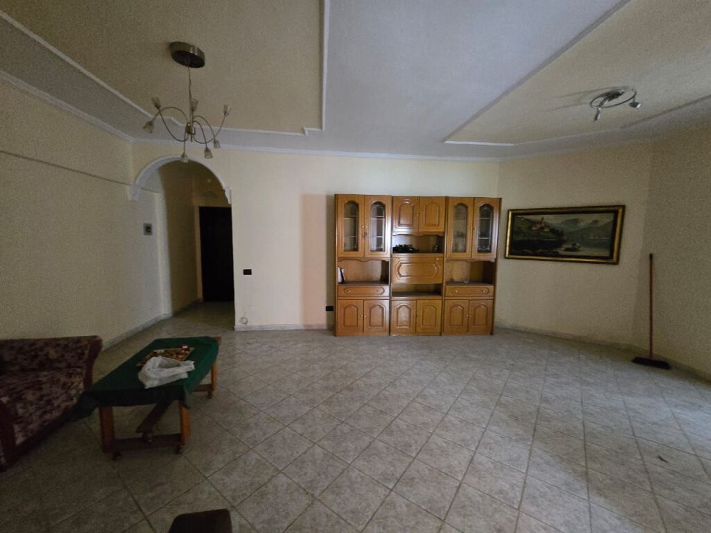 APARTAMENT 2+1 PER SHITJE TE KOMUNA E PARISIT (LULISHTJA)