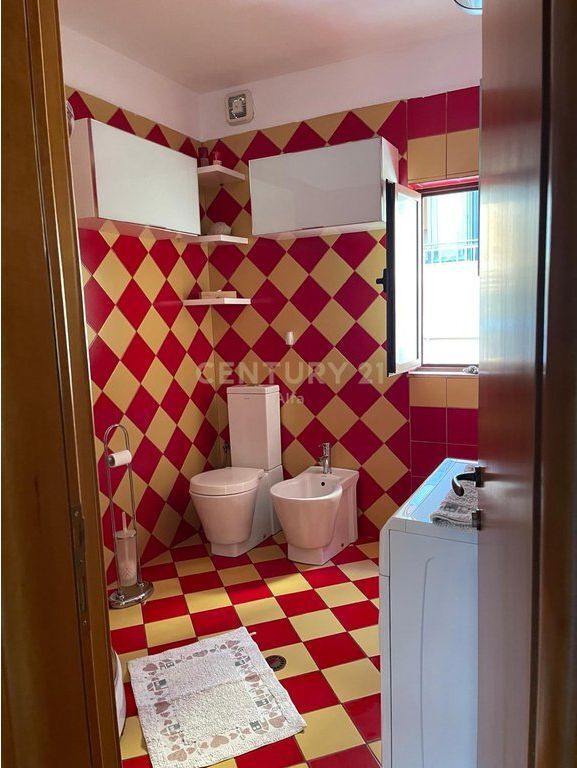 JEPET ME QIRA APARTAMENT 2+1