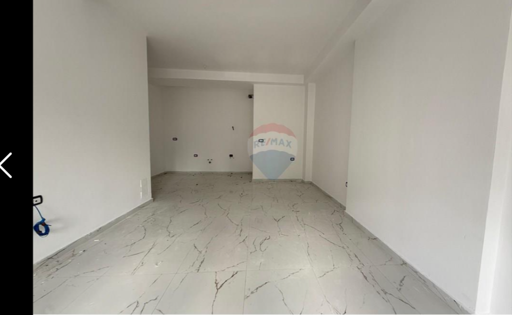 Apartament per shitje 2+1+2 tek Shkolla e Bashkuar