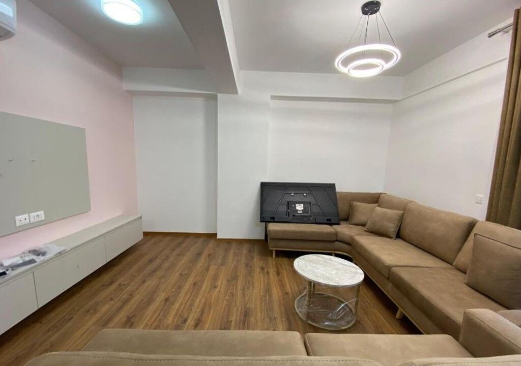 PRESSO KODRA E DIELLIT 2 AFFITTIAMO APPARTAMENTO 2+1 CON POSTO AUTO