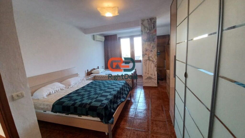 Tek Zogu I Zi, Shitet Apartament 2+1 Ideal Per Banim Ose Investim!!!