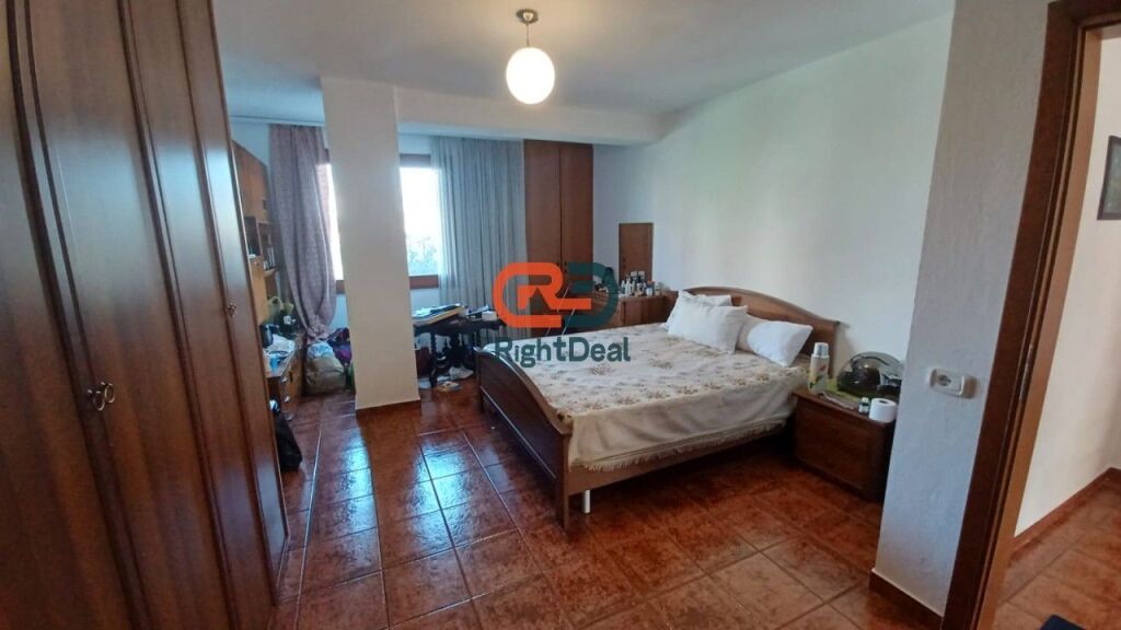 Tek Zogu I Zi, Shitet Apartament 2+1 Ideal Per Banim Ose Investim!!!