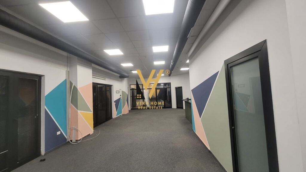 JEPET ZYRE 191 M2 ME QERA TE ARLIS, RR.DIBRES 2.200 EURO