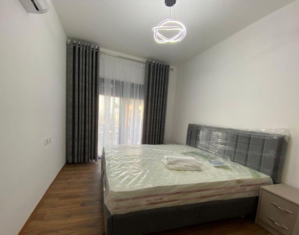 PRESSO KODRA E DIELLIT 2 AFFITTIAMO APPARTAMENTO 2+1 CON POSTO AUTO